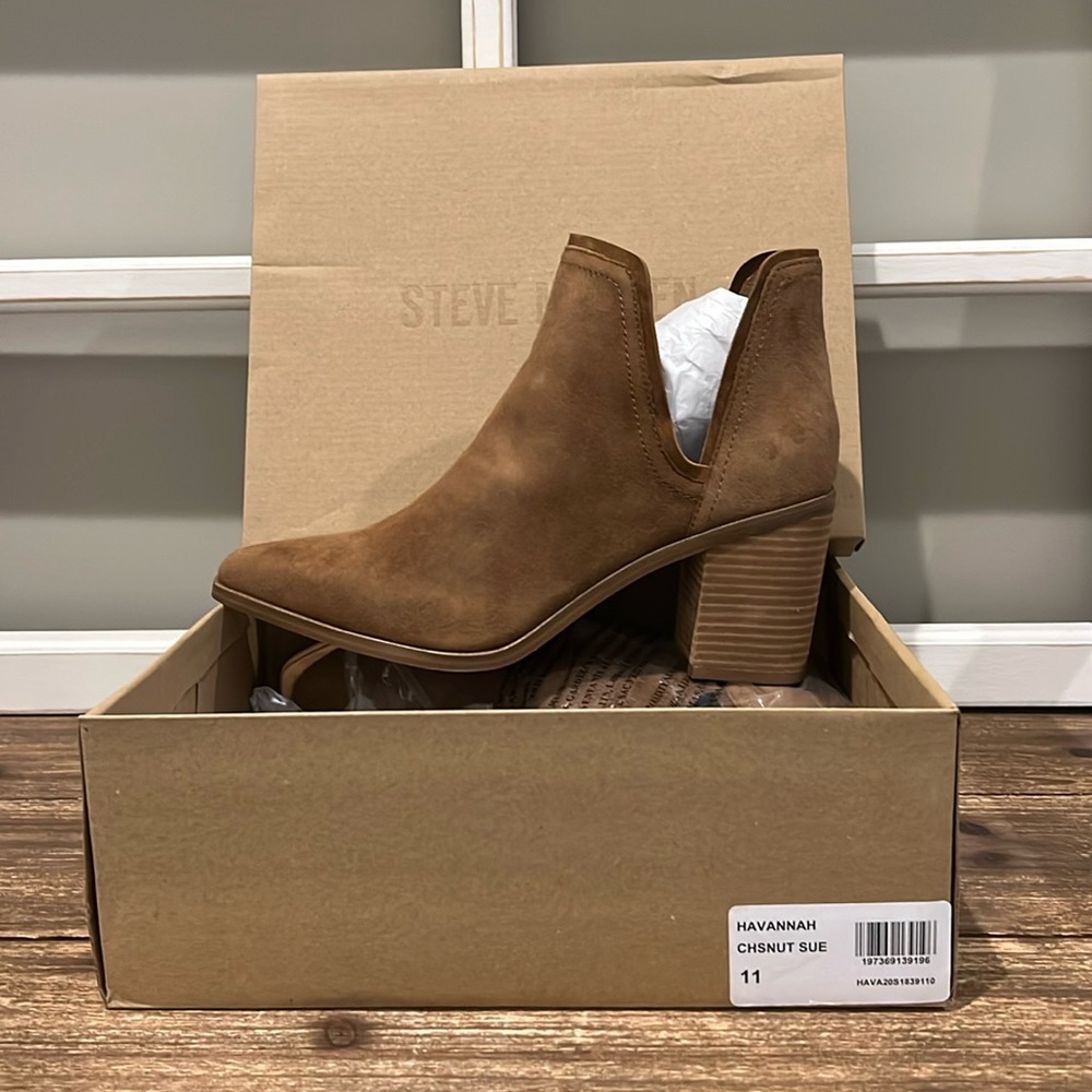 Steve Madden Havannah Booties in Chestnut Suede Size 11 New in Box
